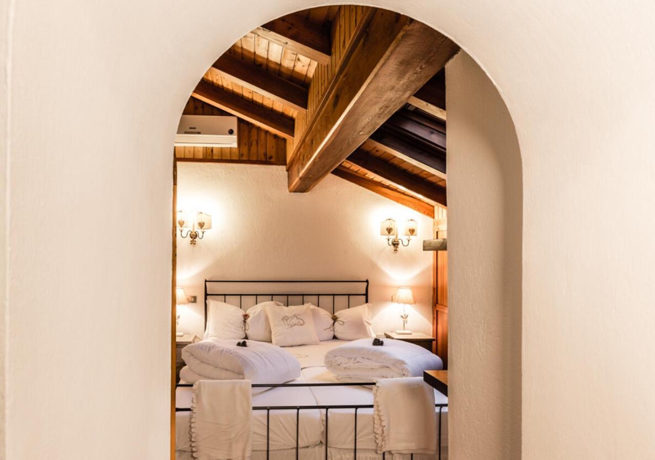 Le Coeur Du Pont Hotel Donnaz Kültér fotó