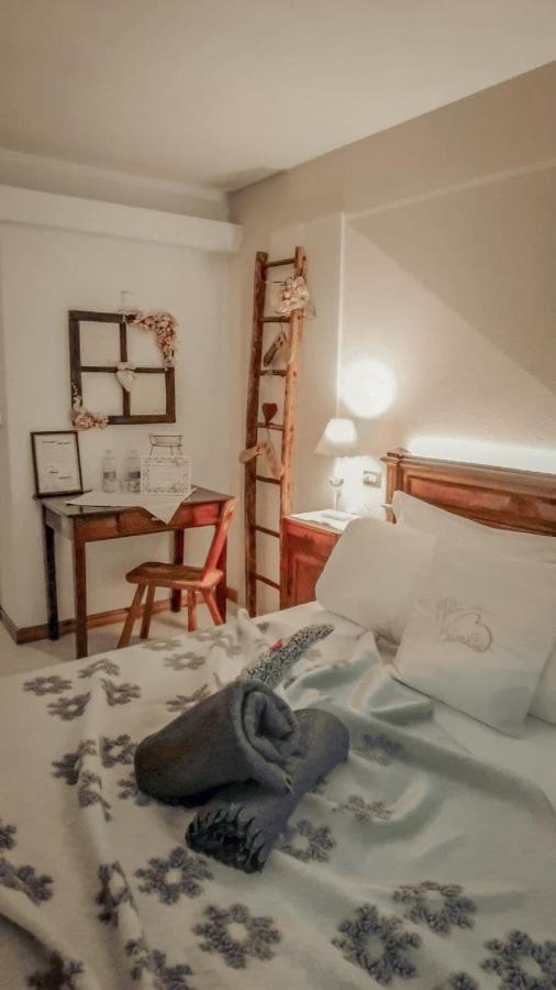 Le Coeur Du Pont Hotel Donnaz Kültér fotó