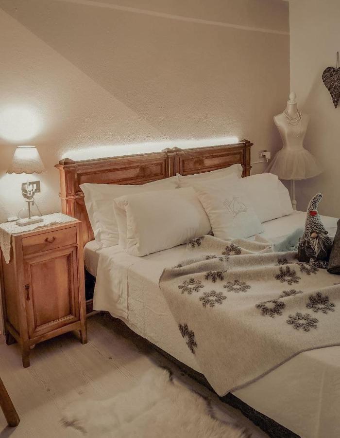 Le Coeur Du Pont Hotel Donnaz Kültér fotó
