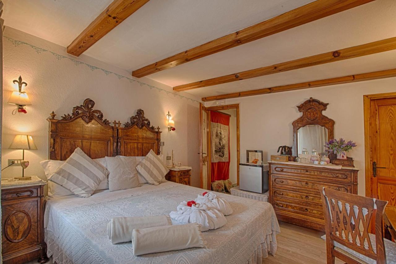 Le Coeur Du Pont Hotel Donnaz Kültér fotó